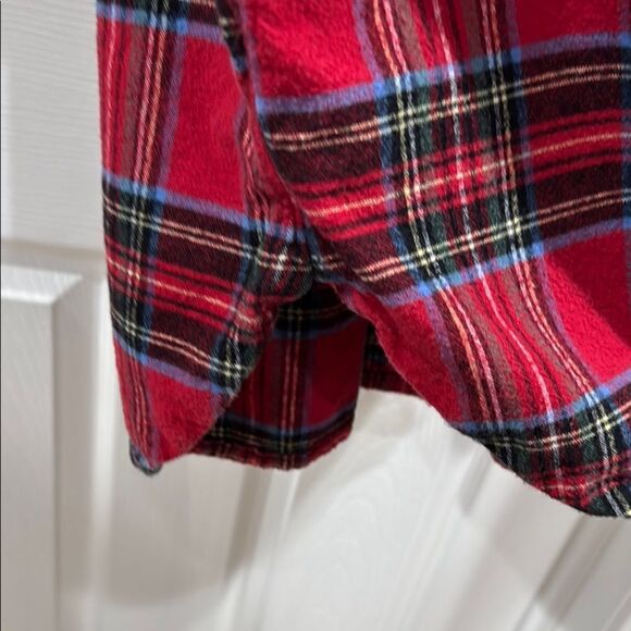 Red and Black Flannel sleep shirt - Picture 4 of 6